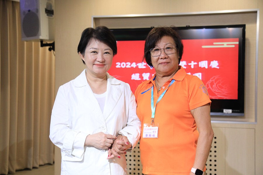 世界華人工商婦女企管協會北美洲各分會陳玲華副總會長一行拜會市府---TSAI (101)