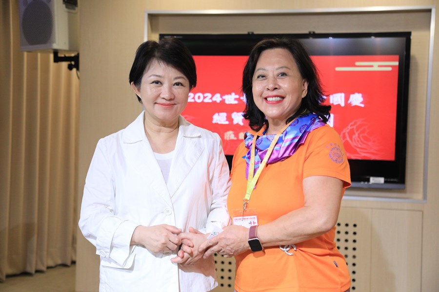 世界華人工商婦女企管協會北美洲各分會陳玲華副總會長一行拜會市府---TSAI (103)