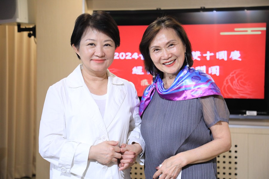 世界華人工商婦女企管協會北美洲各分會陳玲華副總會長一行拜會市府---TSAI (105)