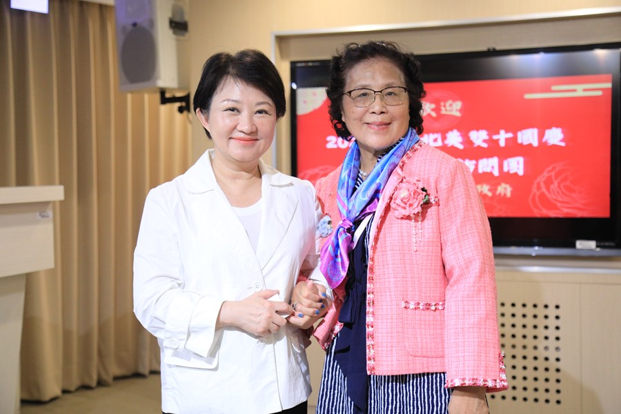 世界華人工商婦女企管協會北美洲各分會陳玲華副總會長一行拜會市府---TSAI (109)
