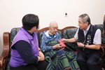 致贈百歲人瑞沙鹿區陳遠通爺爺重陽禮金 (9)