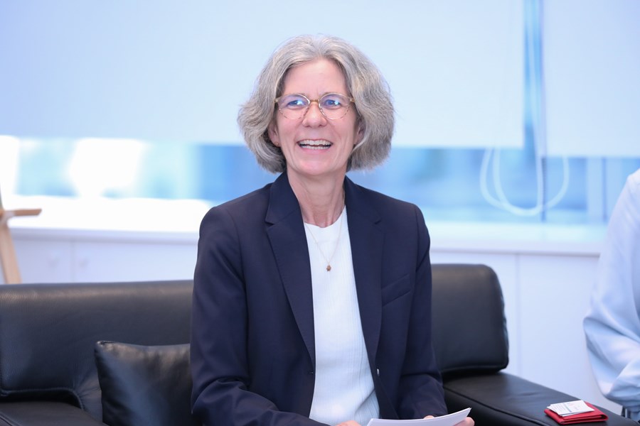 瑞士商務辦事處陶方婭處長(Director Mrs. Claudia Fontana Tobiassen)蒞府拜會 (1)