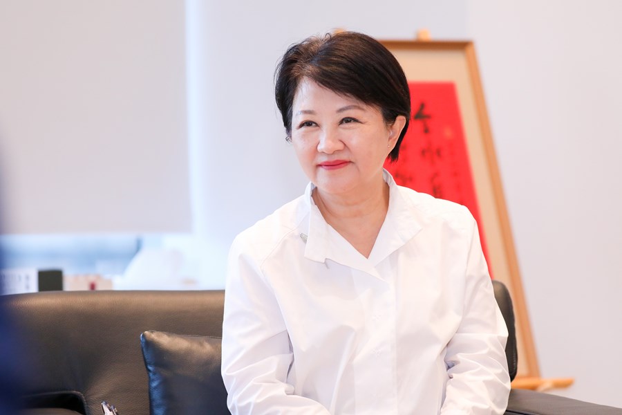瑞士商務辦事處陶方婭處長(Director Mrs. Claudia Fontana Tobiassen)蒞府拜會 (5)