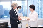瑞士商務辦事處陶方婭處長(Director Mrs. Claudia Fontana Tobiassen)蒞府拜會 (23)