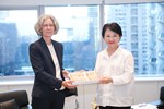 瑞士商務辦事處陶方婭處長(Director Mrs. Claudia Fontana Tobiassen)蒞府拜會 (24)