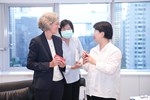 瑞士商務辦事處陶方婭處長(Director Mrs. Claudia Fontana Tobiassen)蒞府拜會 (26)