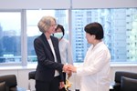 瑞士商務辦事處陶方婭處長(Director Mrs. Claudia Fontana Tobiassen)蒞府拜會 (30)