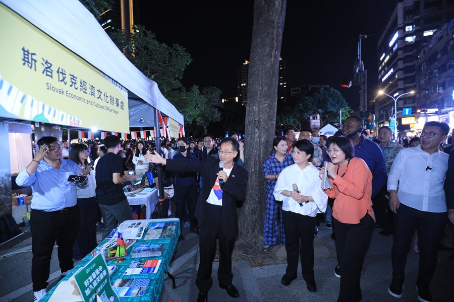  2024台中爵士音樂節開幕式暨參觀國際友誼專區攤位--TSAI (3)