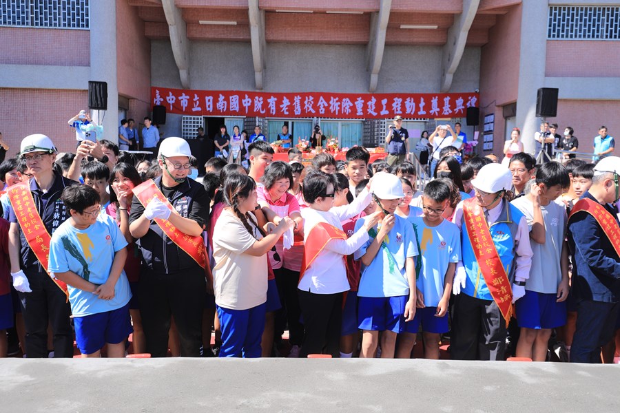 大甲區日南國中56週年校慶運動會暨老舊校舍拆除重建工程動土典禮--TSAI (75)