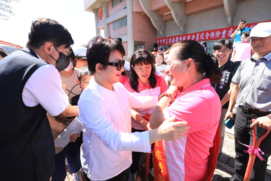 大甲區日南國中56週年校慶運動會暨老舊校舍拆除重建工程動土典禮--TSAI (101)