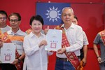 市長頒發113年度優良計程車駕駛人
