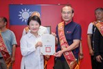 市長頒發113年度優良計程車駕駛人
