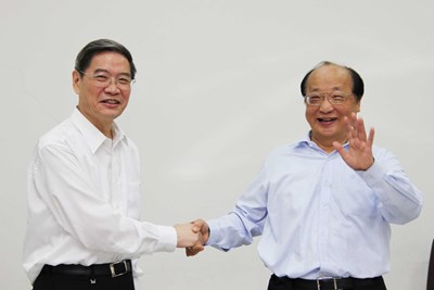 大陸國臺辦主任張志軍與臺中市長胡志強會面並參觀惠明盲校