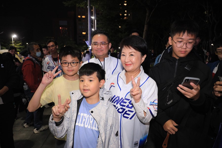 市府廣場前直播2024年第三屆世界12強棒球賽-超級循環賽（四強）(中華隊vs日本隊)--TSAI (27)