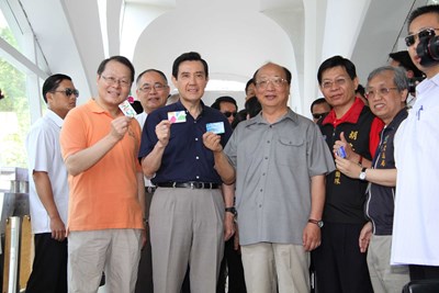 馬總統視察臺中藍線快捷巴士BRT