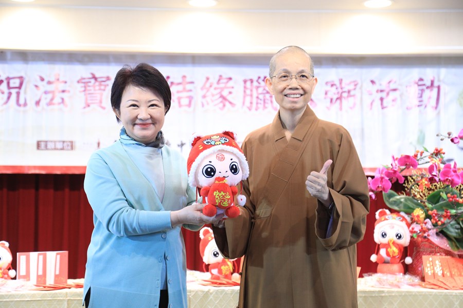龍年佛光山惠中寺慶祝法寶節結緣臘八粥活動--TSAI (10)