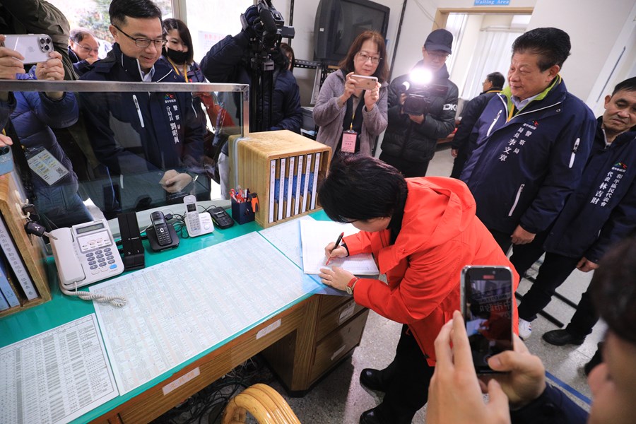 盧市長到台中市最偏遠派出所-勝光派出所慰勞關心員警--TSAI (4)