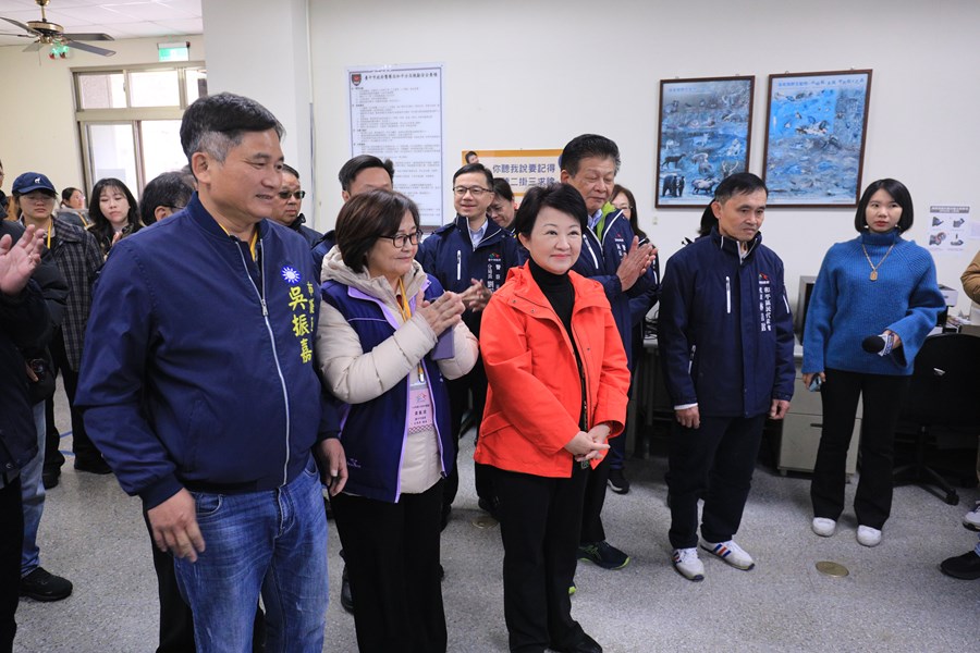 盧市長到台中市最偏遠派出所-勝光派出所慰勞關心員警--TSAI (6)