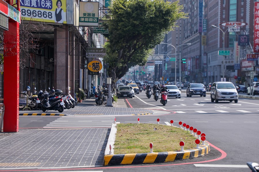 北區進化北路(中清路至崇德路)道路、共桿建置及人行道改善工程完工典禮
