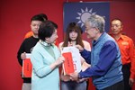 市長表揚新光三越0213氣爆事件見義勇為民眾