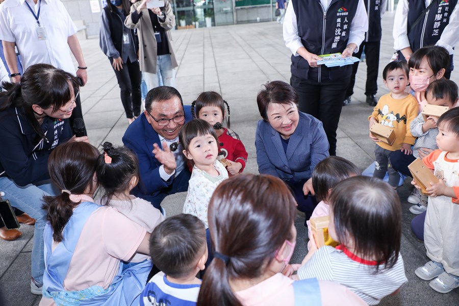 與新北市政府市政交流