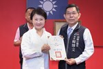 市長表揚西區公德里楊博文里長榮獲內政部國土署113年度「市區道路養護管理暨人行環境無障礙考評」地方貢獻獎