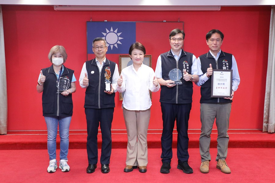本府榮獲內政部國土署113年度「市區道路養護管理暨人行環境無障礙考評」績優