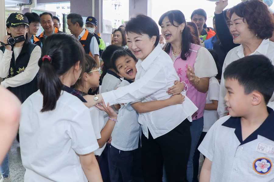 太平區中華國小、東平國小、長億國小暨光隆國小活動中心興建工程聯合動土典禮 (1)