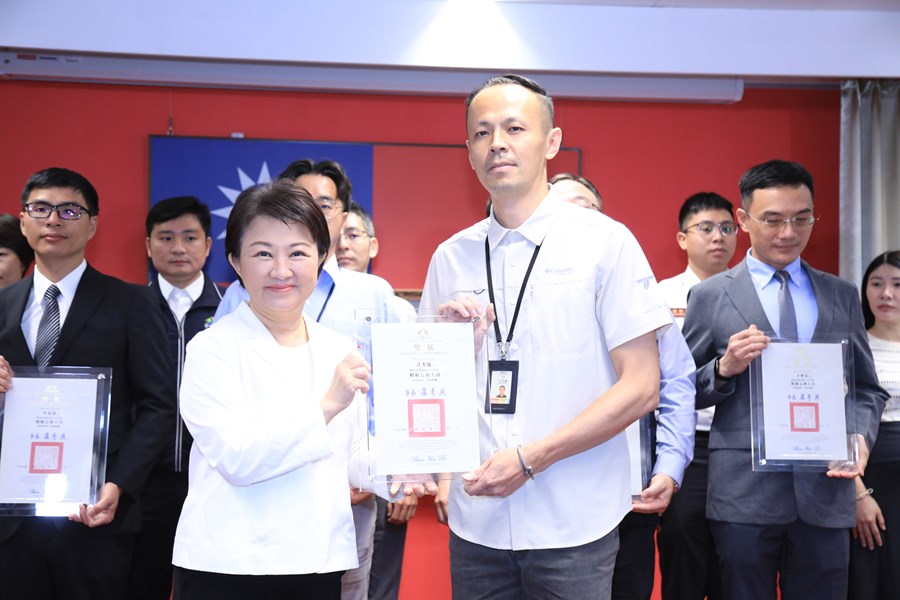表揚中市府114年度模範公務員--建設局   江杰儒   科長