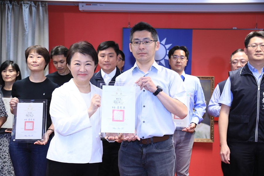 表揚中市府114年度模範公務員--交通局   陳佶男    技士