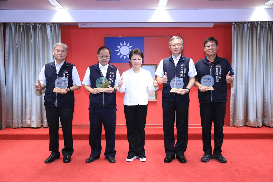 獻獎--本府榮獲內政部評定為114年績優役政單位與績優役政基層單位