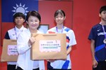 頒獎--2025年世界中學生U15運動會績優選手--金牌--大里高中  張唯倪