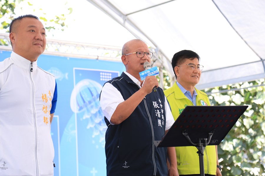 台中市議會張清照議長致詞
楊啟邦議員(左)
楊典忠議員(右)