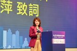 賀靜萍總編輯