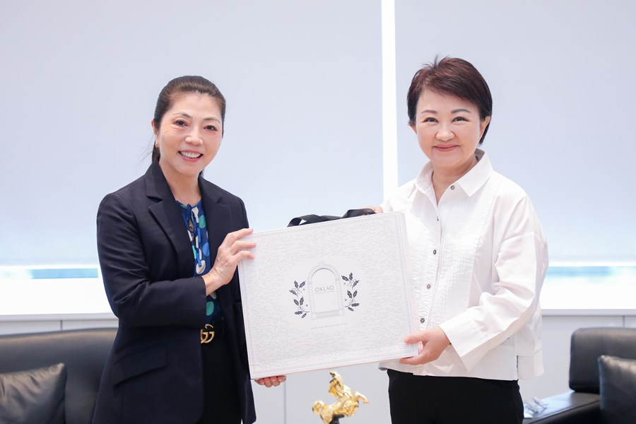 第33屆亞洲台灣商會聯合總會陳舒琴總會長率隊蒞府拜會