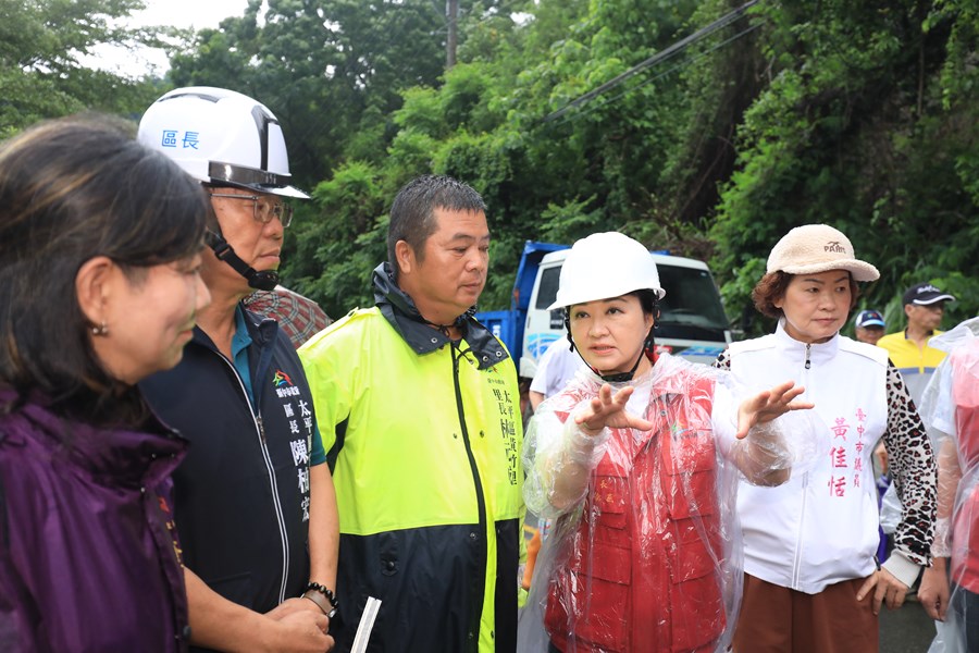盧市長到太平區黃竹里勘災--TSAI (1)