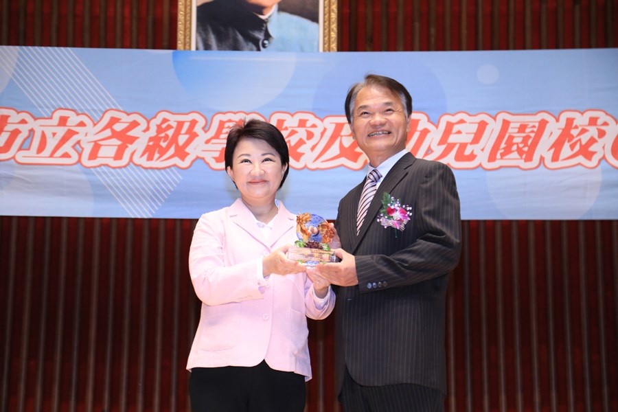 台中市114學年度市立各級學校及幼兒園校(園)長布達暨交接典禮--TSAI (20)