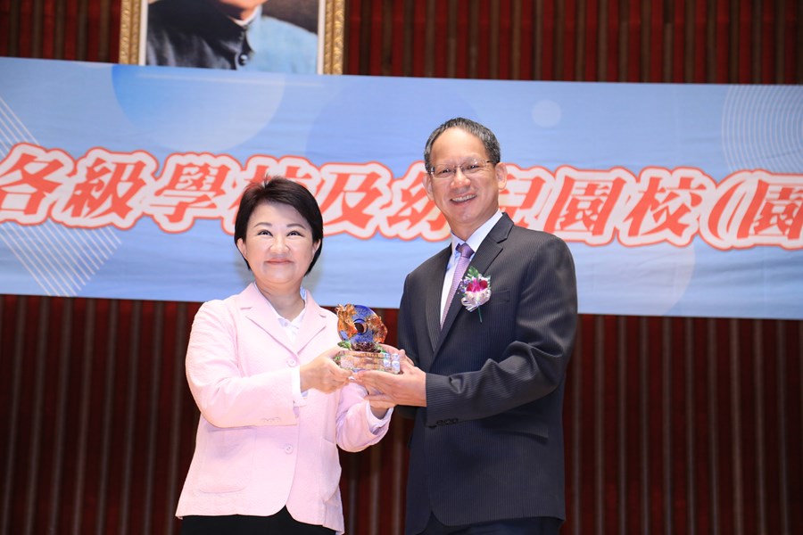 台中市114學年度市立各級學校及幼兒園校(園)長布達暨交接典禮--TSAI (18)