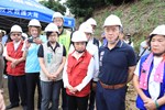 盧市長到霧峰暗坑巷視察農路災情搶修作業---TSAI (5)