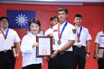 頒發2025年第21屆世界警察消防運動會績優選手--臺中市政府消防局第五大隊大甲分隊   馮志義