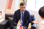 印度台北協會葉達夫(ManharsinhLaxmanbhai Yadav)會長等人蒞府拜會---TSAI (2)