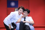 頒獎—頒發國立勤益科技大學林宸緯同學獲2025總統教育獎