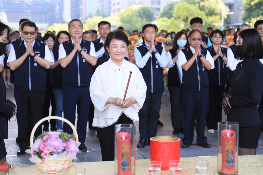 盧市長主持台中市政府114年度中元普渡-台灣大道市政大樓--TSAI (1)