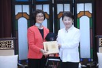 北美洲臺灣商會聯合總會白越珠總會長等一行蒞府拜會盧市長---TSAI (7)
