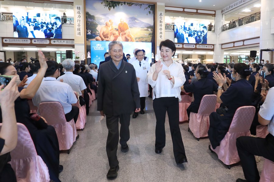 佛教慈濟醫療財團法人台中慈濟醫院「關節中心暨國際膝關節健康促進中心」啟用典禮---TSAI (1)