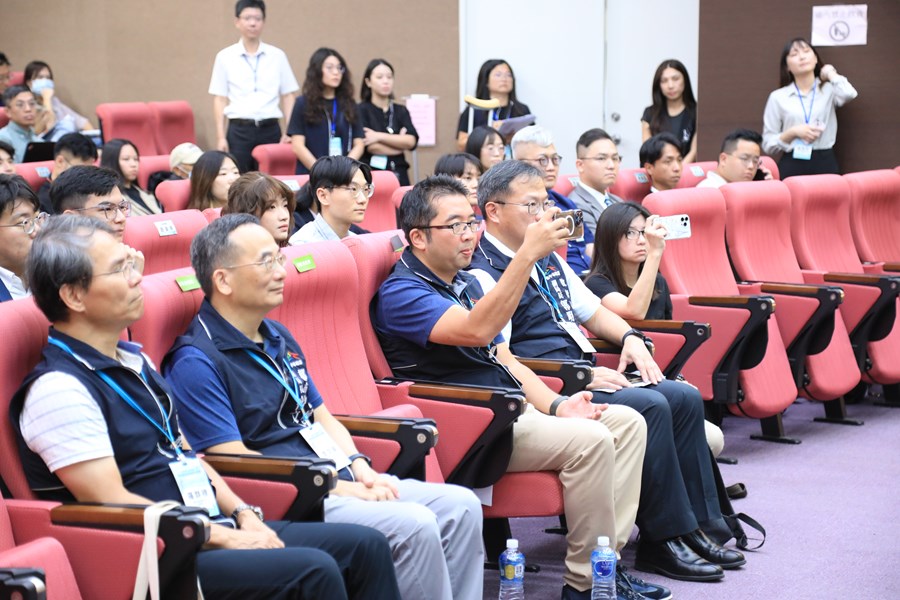114年度台中市政府青諮會第四屆青諮委員授證典禮暨共識營--TSAI (17)