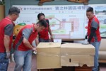 視察支援花蓮二手傢俱裝車情況