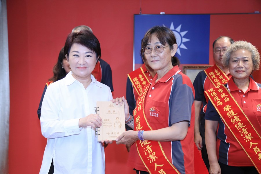 表揚114年度清潔隊員-績優人員--北區清潔隊--邱淑敏
