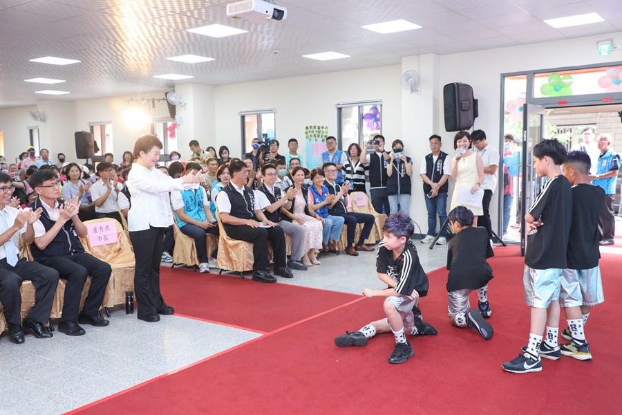 北屯區陳平國小體育館暨多功能市民活動中心落成典禮