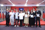 頒獎--臺中市政府114年度獎勵廉潔楷模表揚--與市長大合照